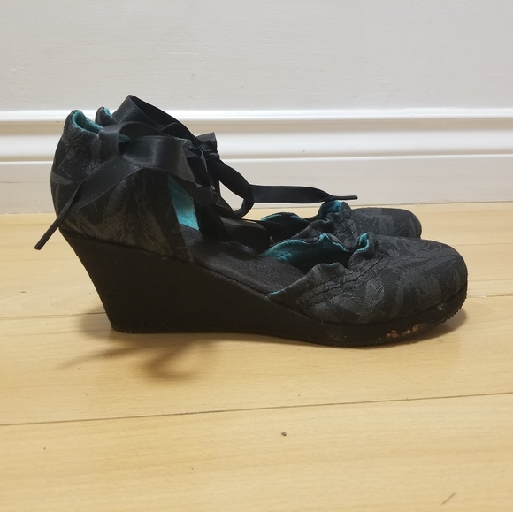 EtniePlus Black Ribbon Tie wedge shoes - WN 7 - Picture 2 of 7